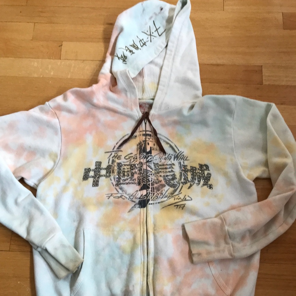 Sweatshirt sherbet colors embellished / like new
